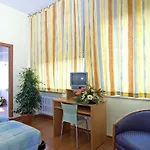 Casa Per Ferie Oasi San Giuseppe 3*